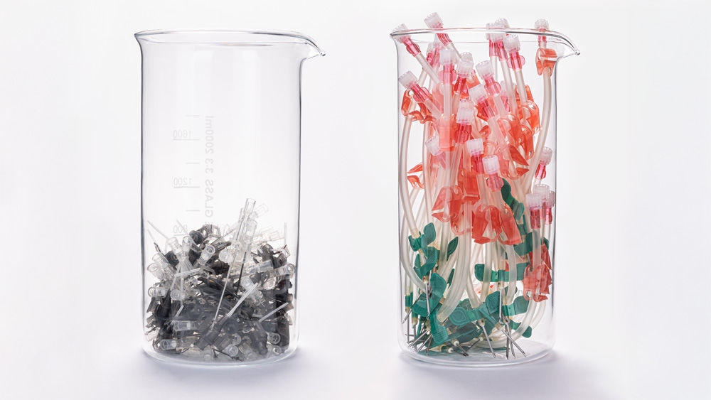 one container with with Diacan Flex needles and one container with conventional needles